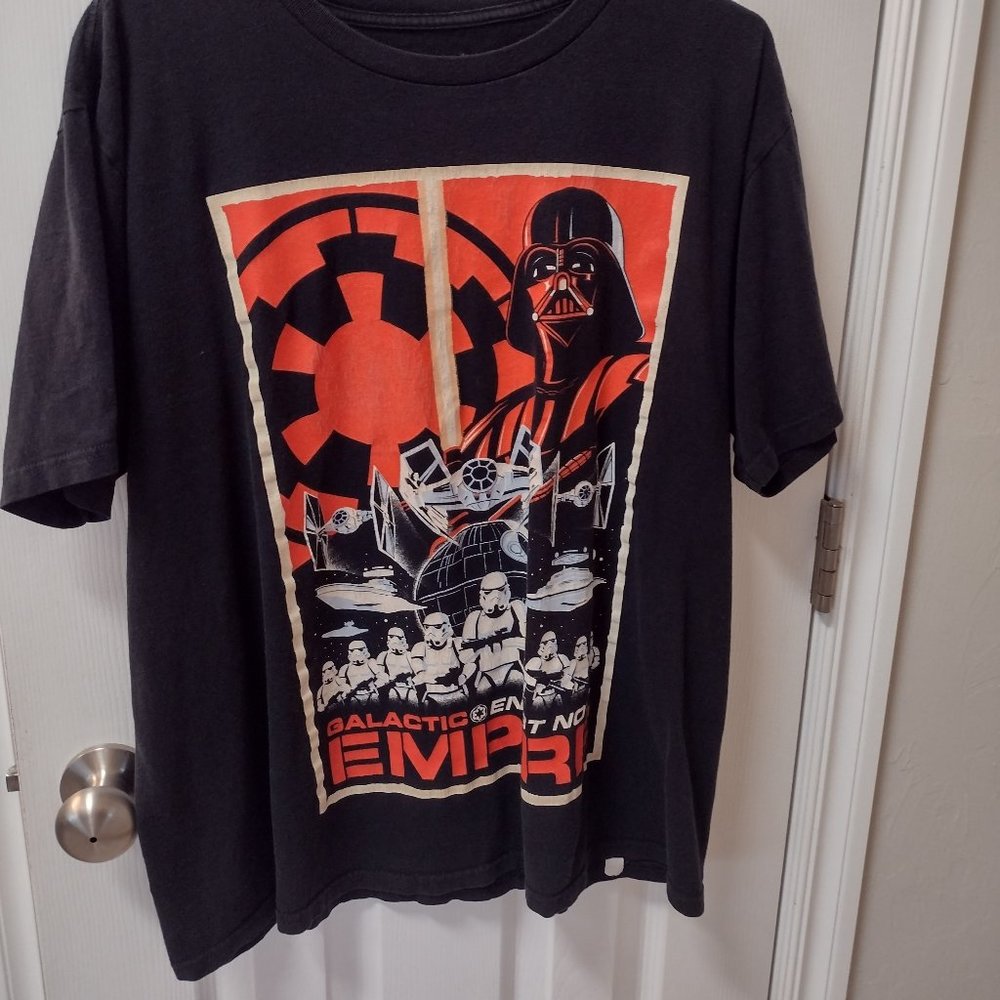 Star Wars Tshirt - Large